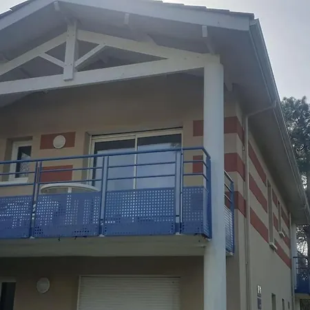 En Avec Piscine - 2820