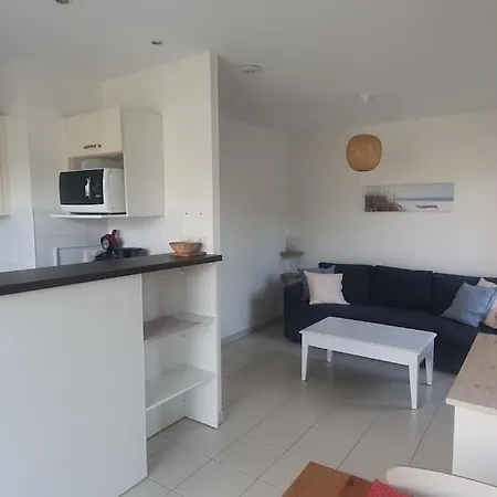 En Avec Piscine - 2820 Apartment