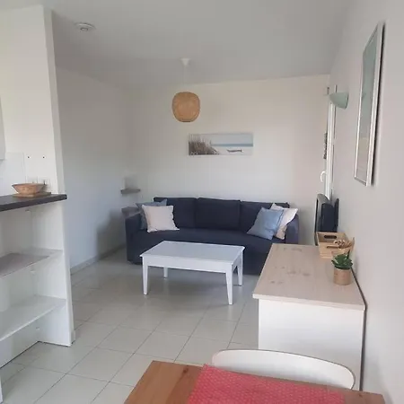En Avec Piscine - 2820 Apartment
